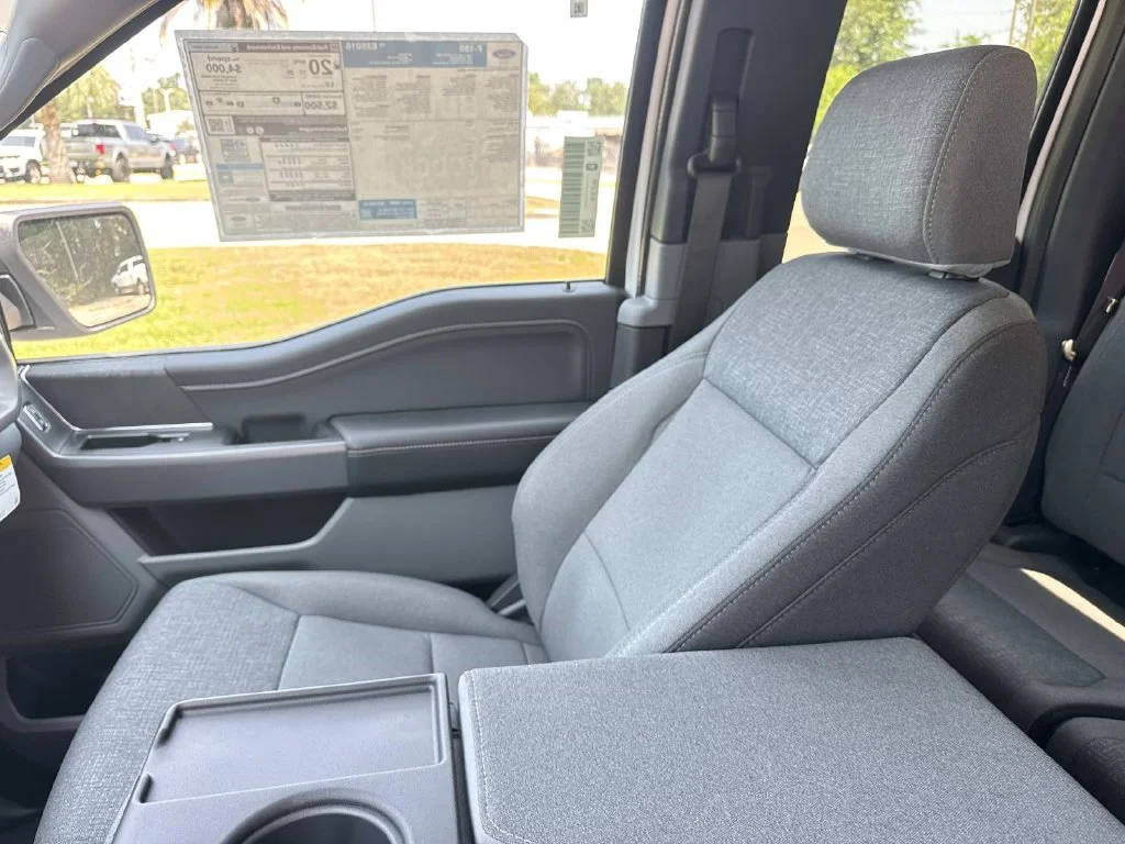 New 2026 Oxford White Ford XLT image 30