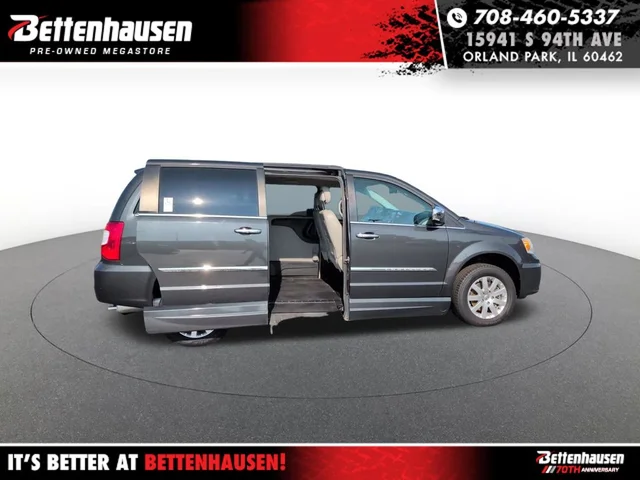 2012 Chrysler Town & Country Touring-L