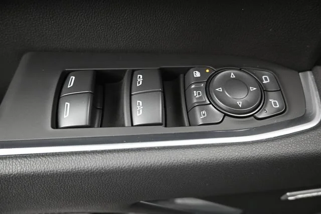Used 2025 Black Chevrolet LTZ image 12