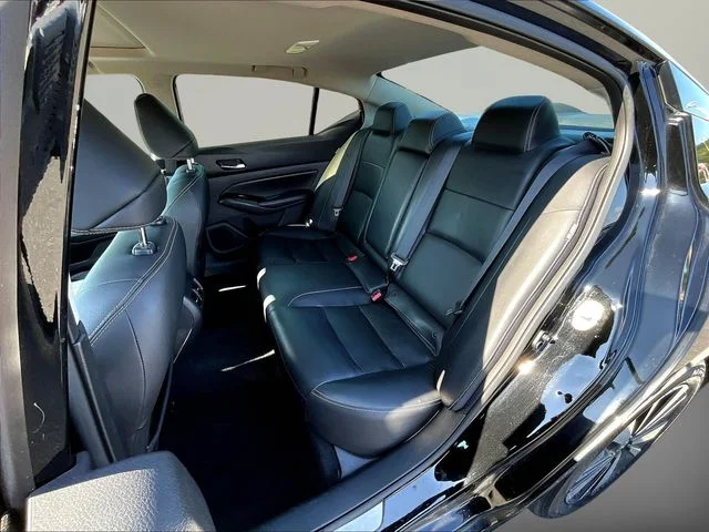 Used 2020 Black Nissan 2.5 SL image 25