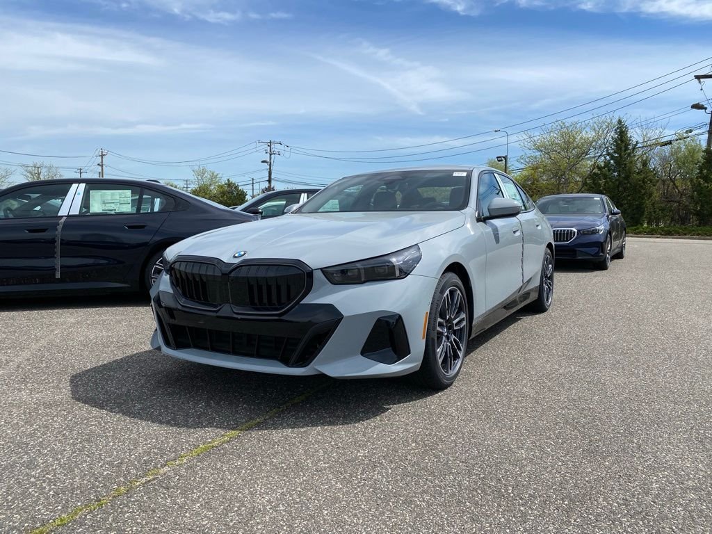 2026 BMW 5 Series 530i xDrive Sedan's photo