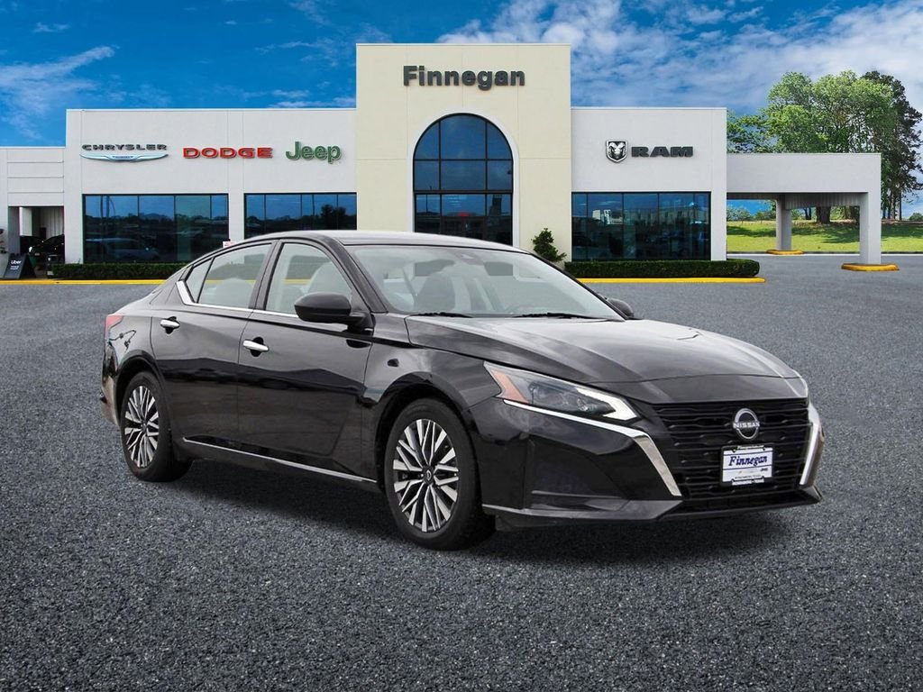 2024 Nissan Altima 2.5 SV's photo