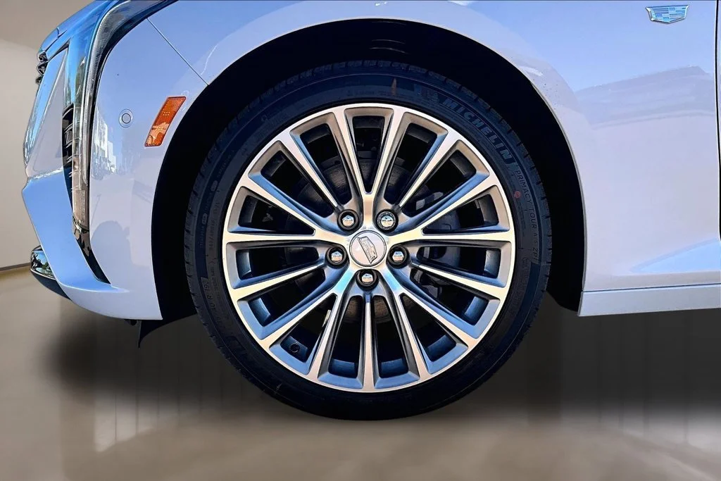 New 2026 Vibrant White Tricoat Cadillac Premium Luxury image 12