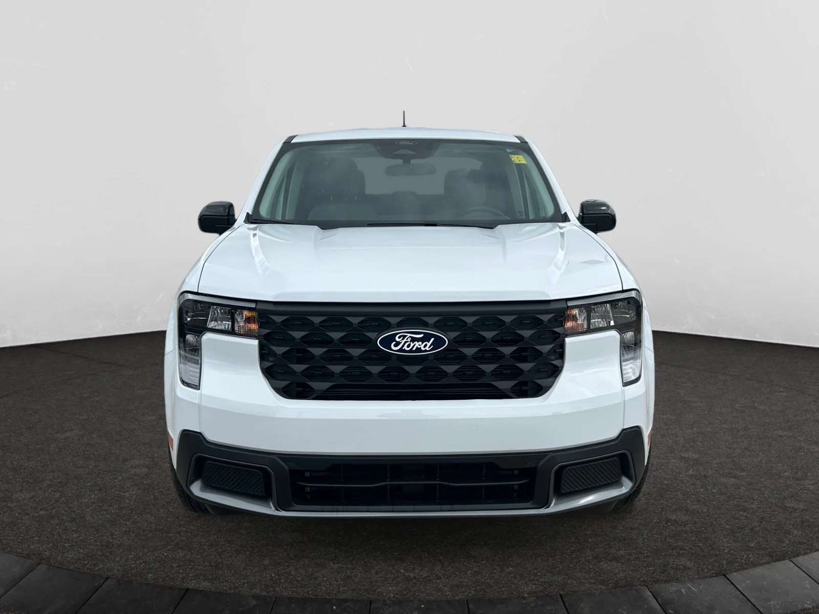 New 2026 Oxford White Ford XLT image 8
