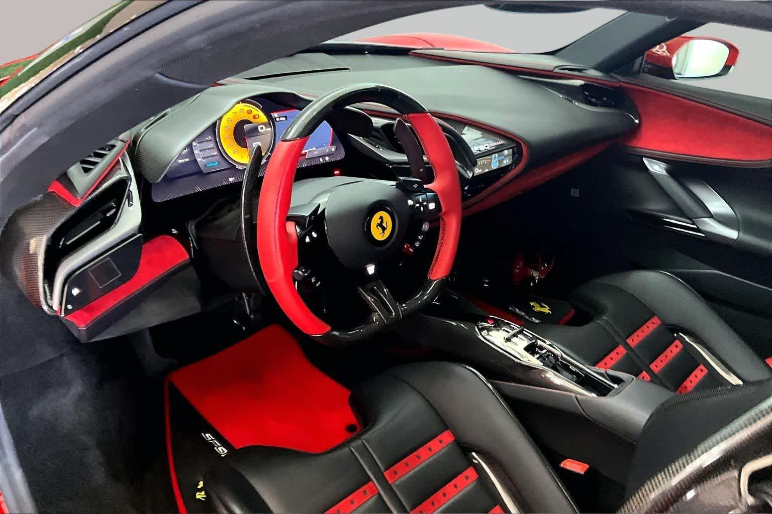Used 2021  Ferrari  image 32