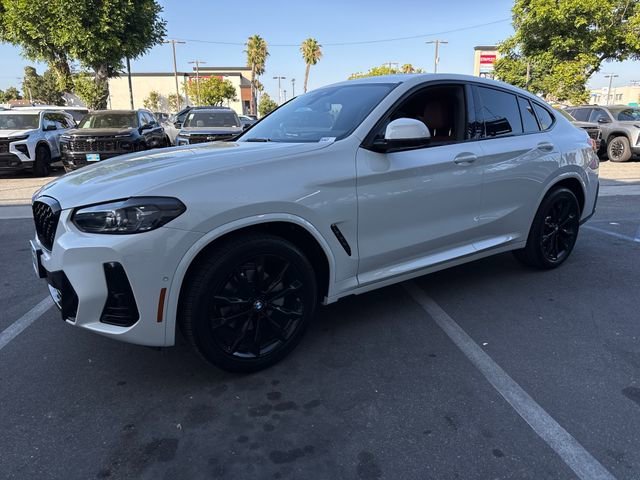 2024 BMW X4 xDrive30i's photo