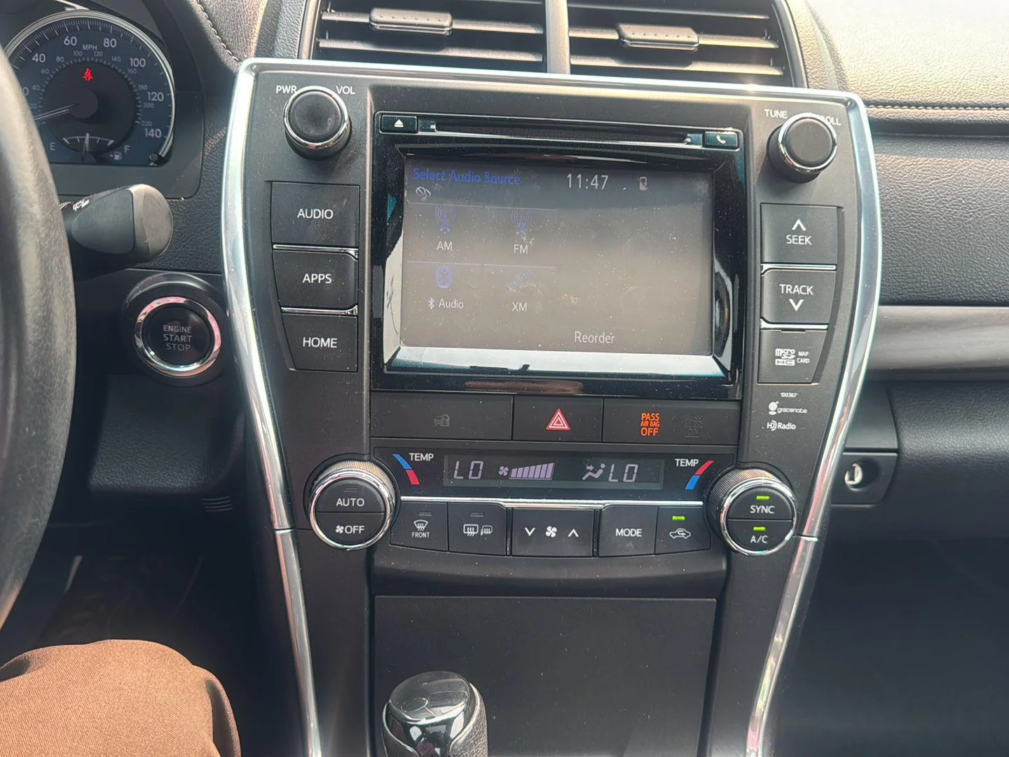 Used 2015 Predawn Gray Mica Toyota LE image 9