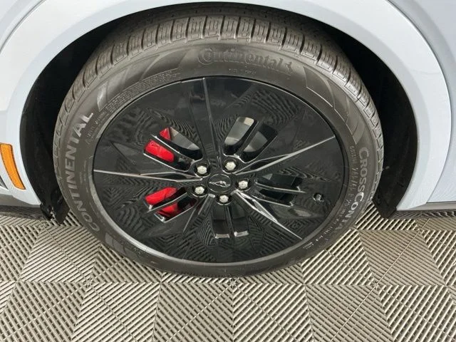 New 2026 Glacier Gray Metallic TriCoat Ford GT image 34