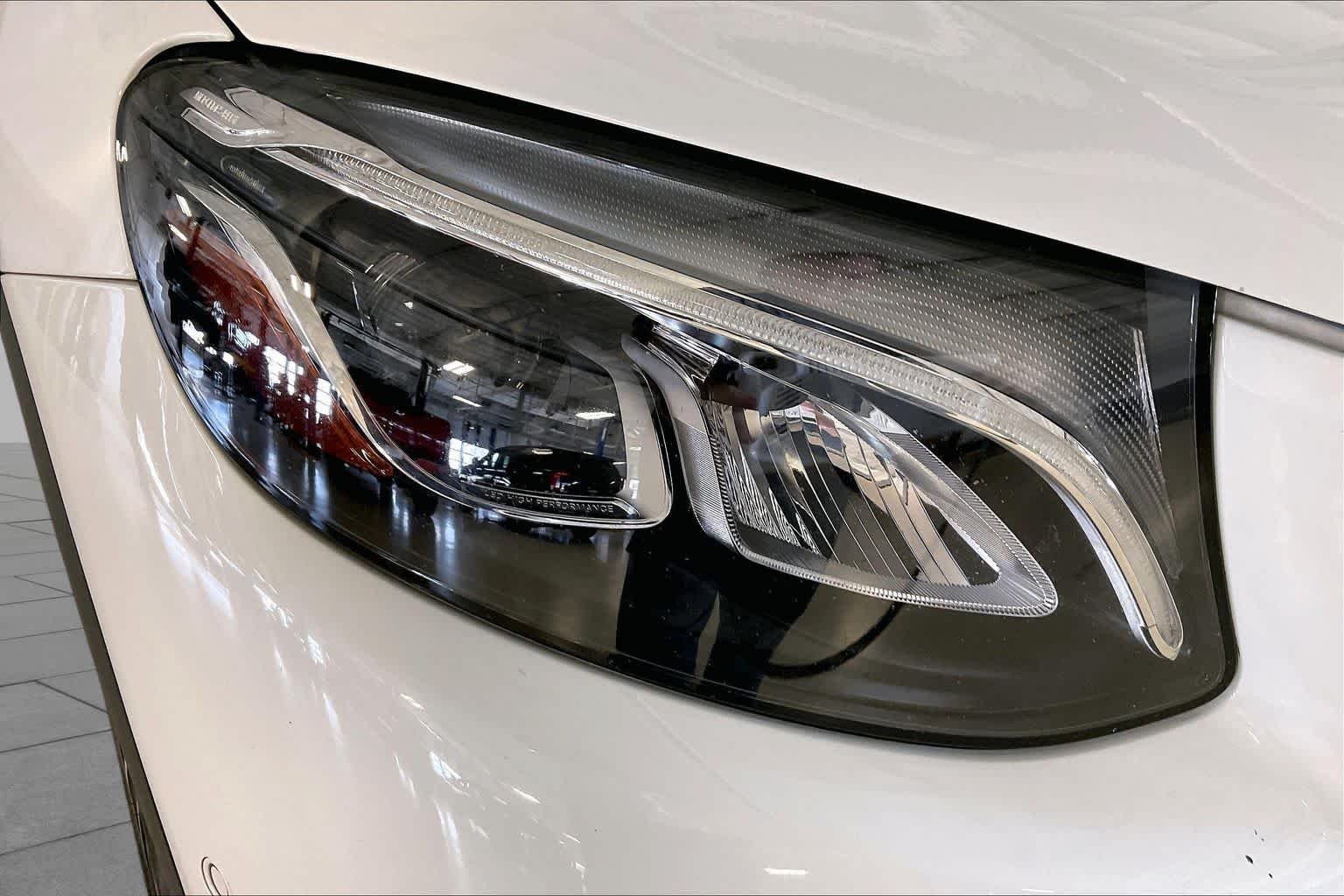Used 2018 Polar White Mercedes-Benz AMG® GLC 43 image 25
