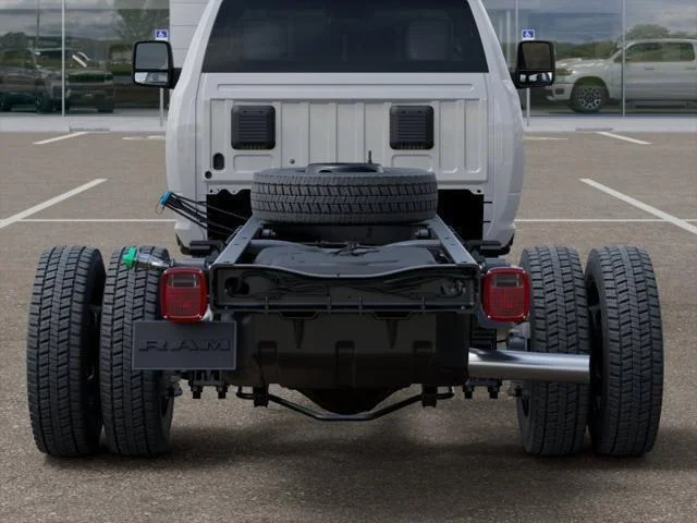 New 2026 Bright White Clearcoat RAM Tradesman image 117