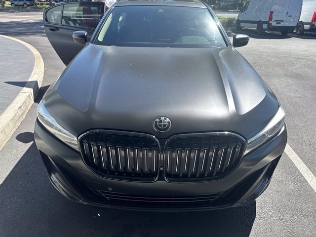 Used 2020 Gray Metallic BMW 740i 4D Sedan image 2