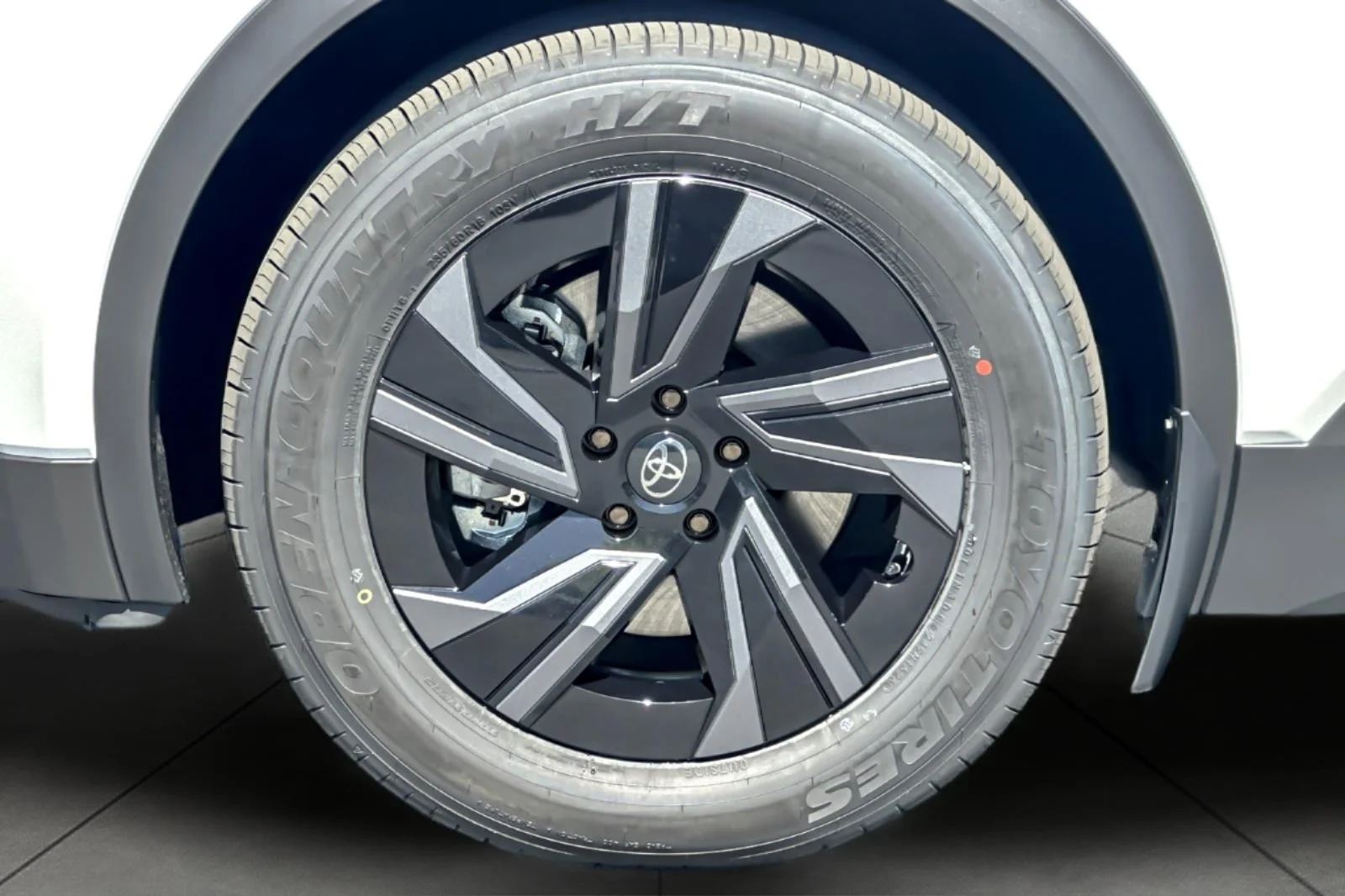 New 2026 Wind Chill Pearl <sup>1</sup> Toyota  SE image 25