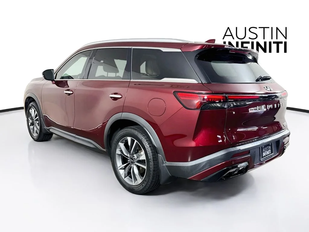 Certified Used 2023 Red INFINITI LUXE image 7