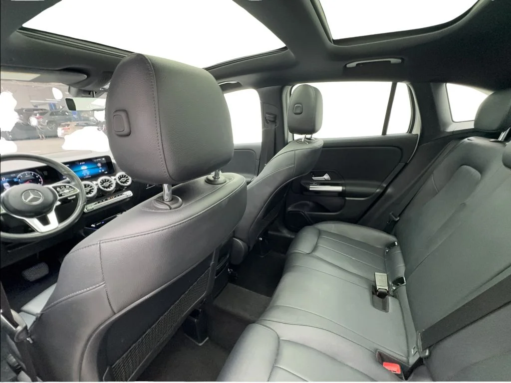 Used 2022 White Mercedes-Benz GLA 250 image 23