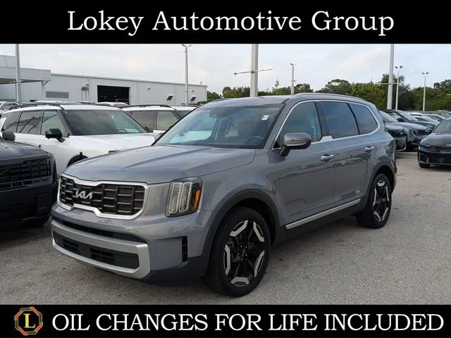 Used 2024 Silver Kia S image 1