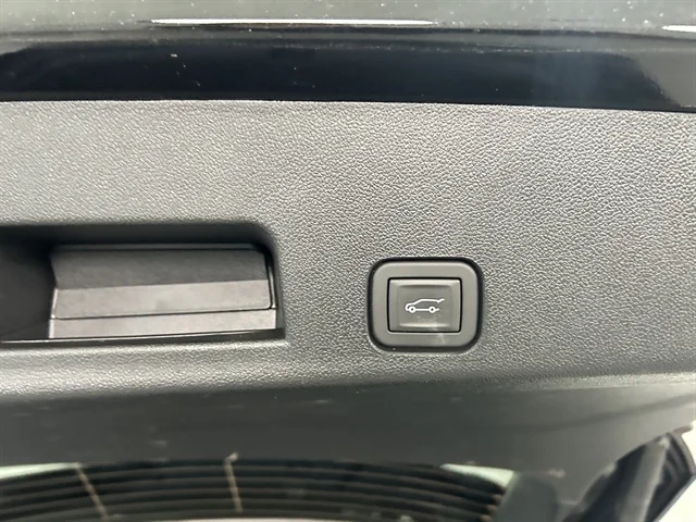 Used 2025 BLACK BUICK Preferred image 8