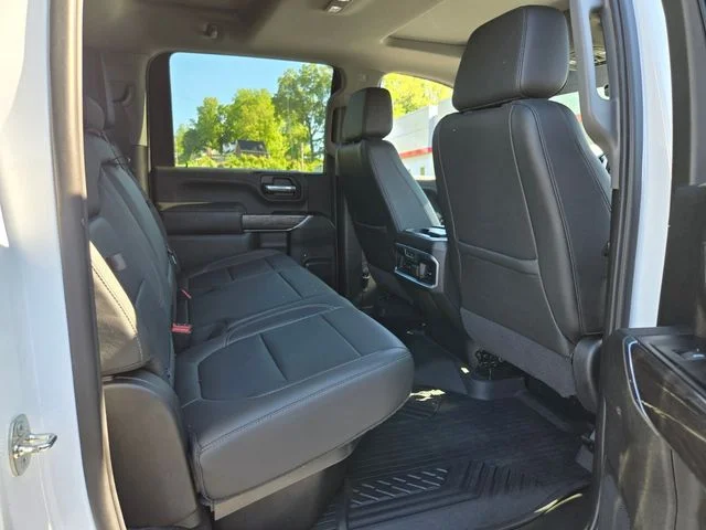 Used 2020 White Chevrolet LTZ image 17