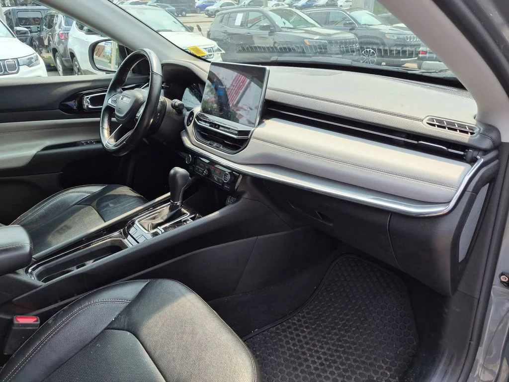 Used 2022 Gray Jeep Limited image 20