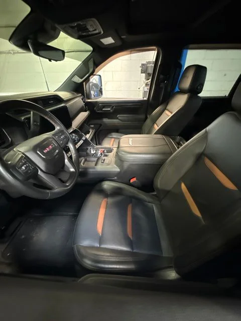 Used 2024 White GMC AT4 image 8