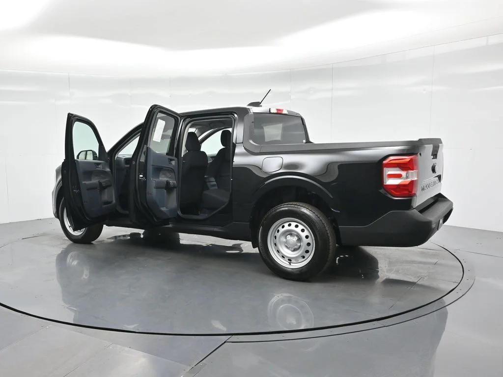 Used 2025 Black Ford XL image 33