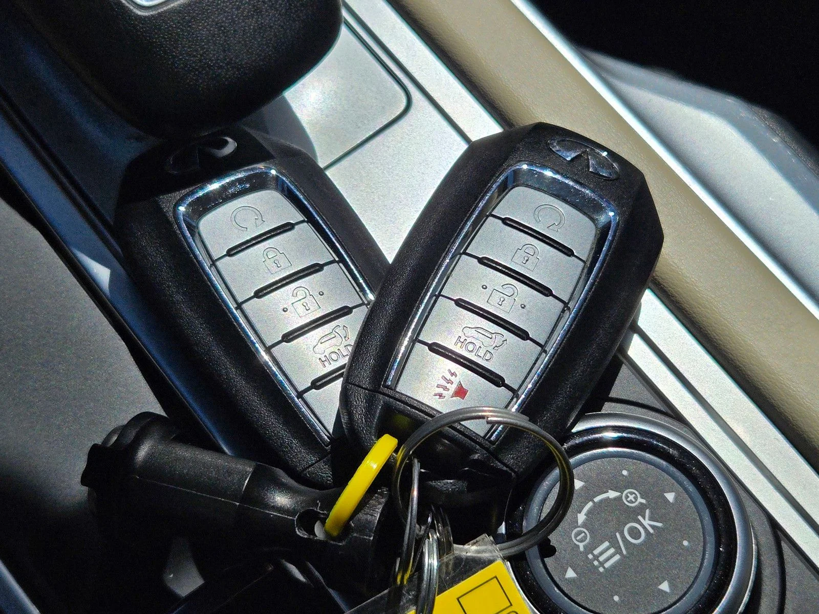 Used 2023 Grand Blue INFINITI LUXE image 34
