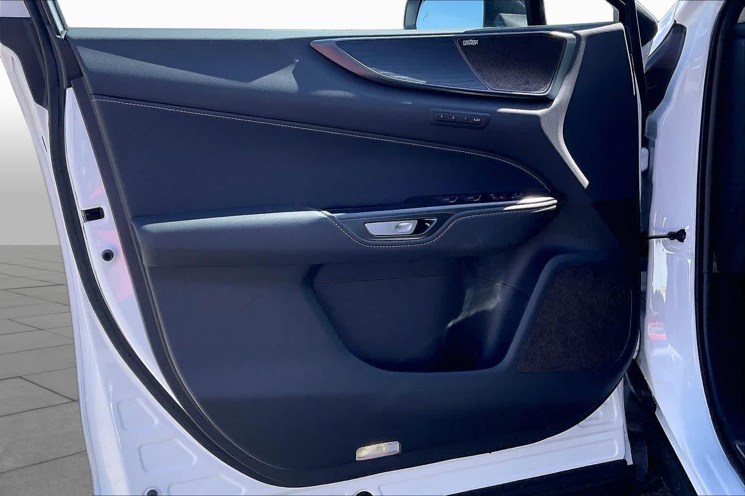 Used 2026 WHITE NOVA GLASS FLAKE Lexus Luxury image 20