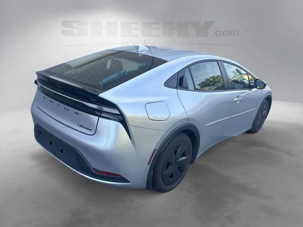Used 2024  Toyota SE image 10