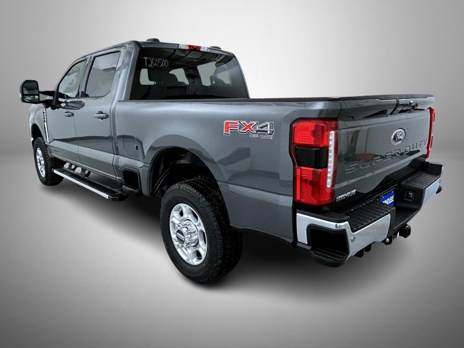 New 2026 Carbonized Gray Metallic Ford XLT image 7