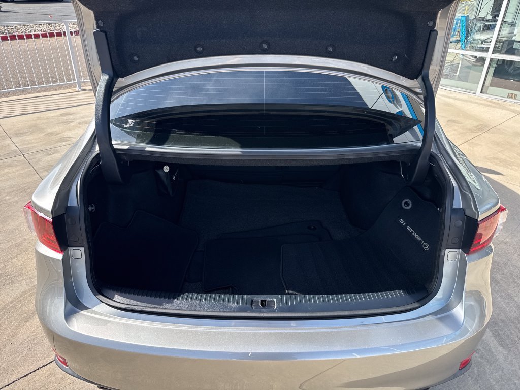 Used 2014 Atomic Silver Lexus 4DR SDN RWD image 26