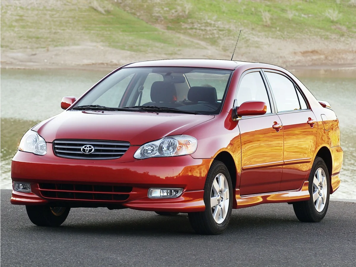 Used 2004 Gray Toyota  image 1