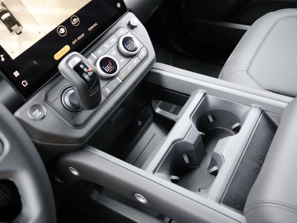 New 2026 Santorini Black LAND ROVER X-Dynamic SE image 24
