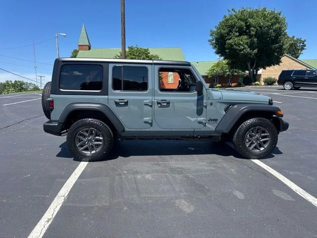New 2026 Anvil Clear-Coat Exterior Paint Jeep Sport S image 8
