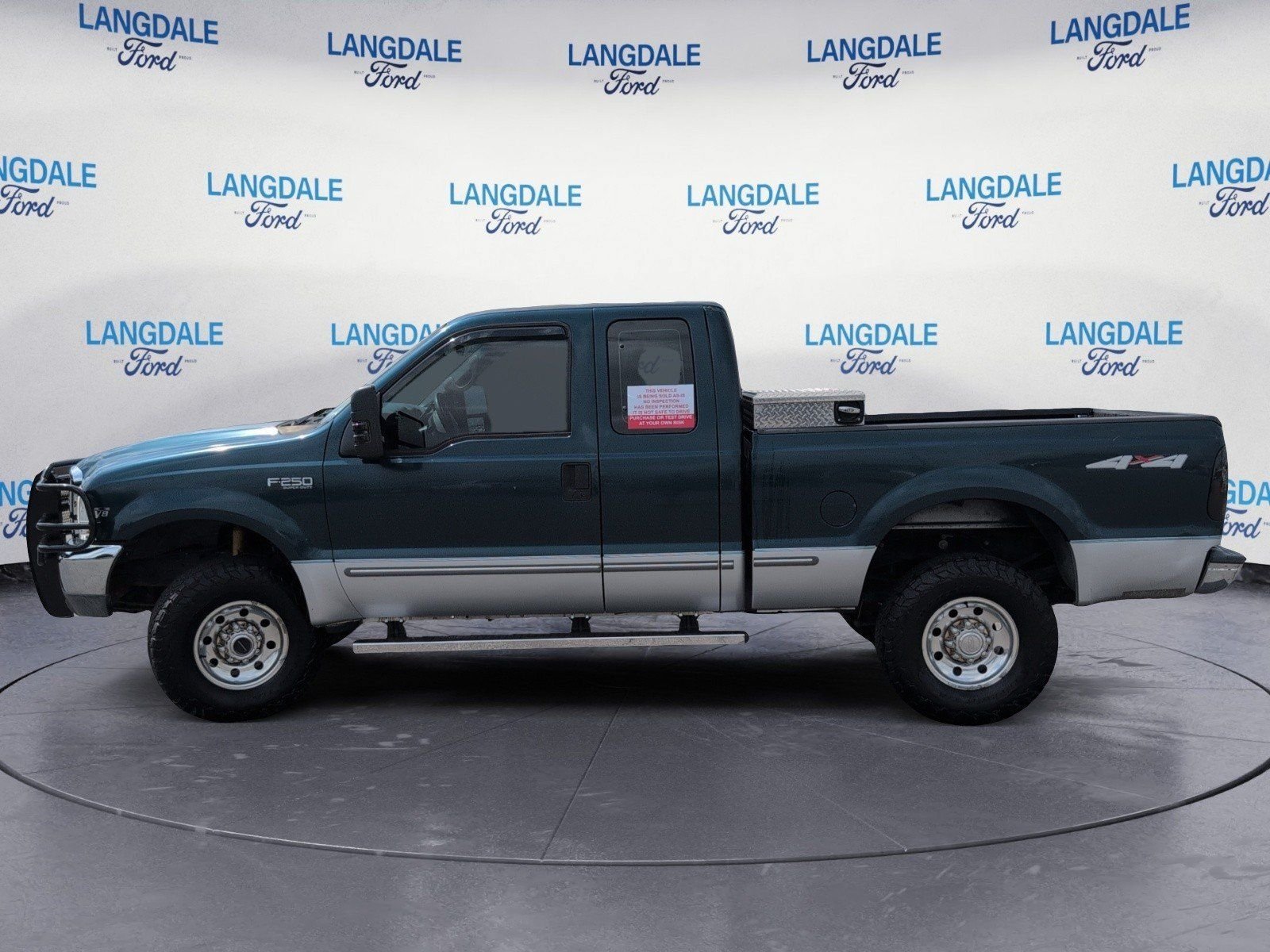 Used 1999 Green Ford XL image 10