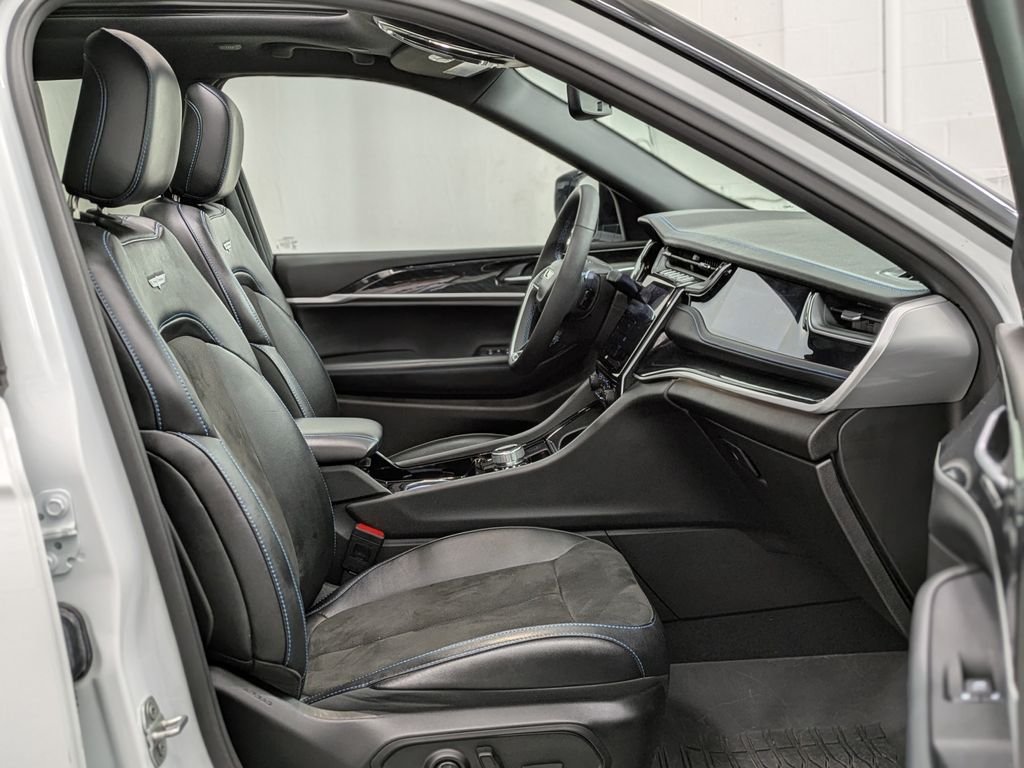 Used 2023 White Jeep Trailhawk 4xe image 28