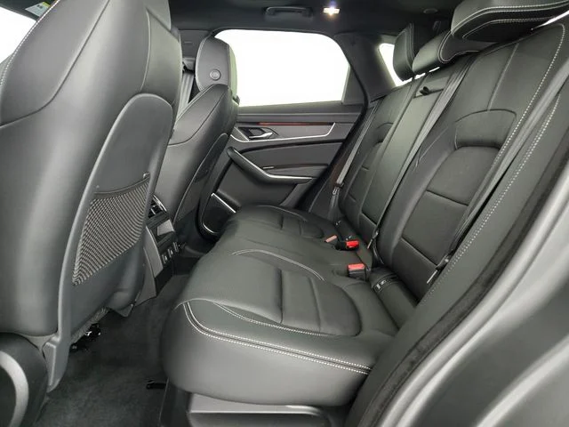 2026 Jaguar F-Pace R-Dynamic S - Photo 5