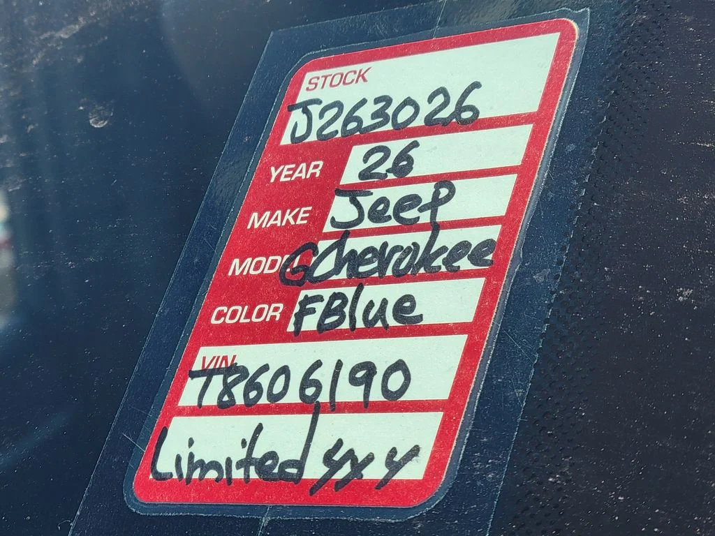 New 2026 Fathom Blue Pearl-Coat Exterior Paint Jeep Limited Reserve image 25