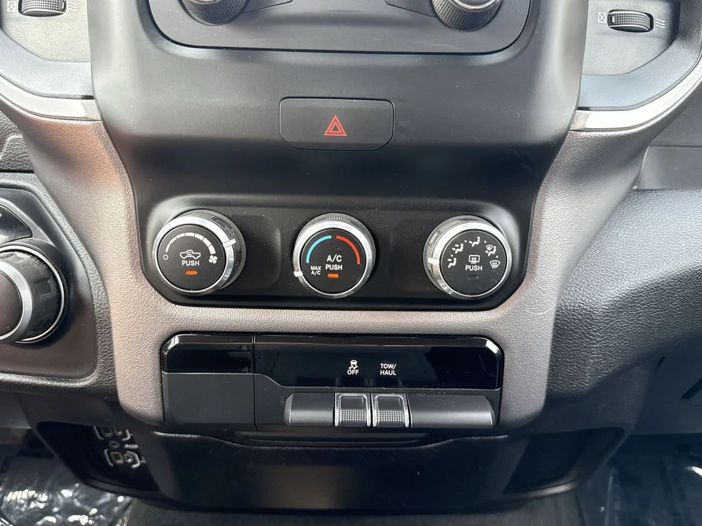 Used 2019 Red Ram Big Horn/Lone Star image 18
