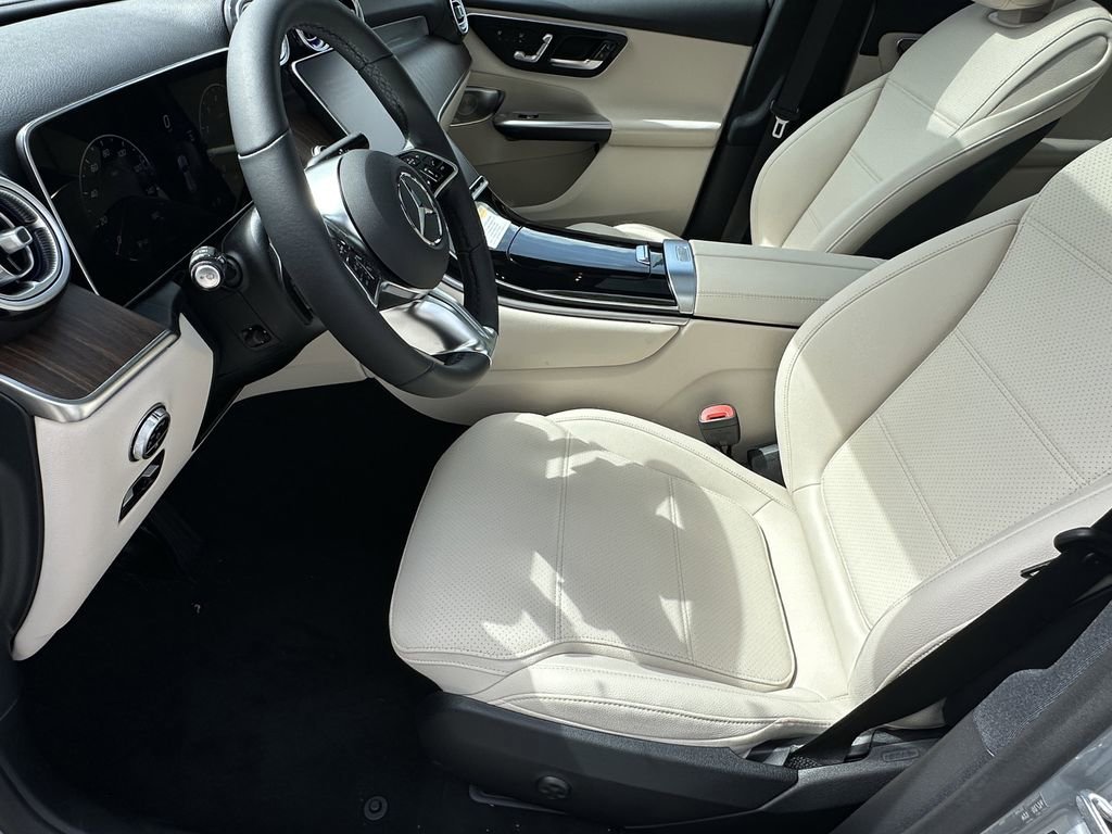 New 2026 Cirrus Silver Metallic Mercedes-Benz GLC 300 image 10