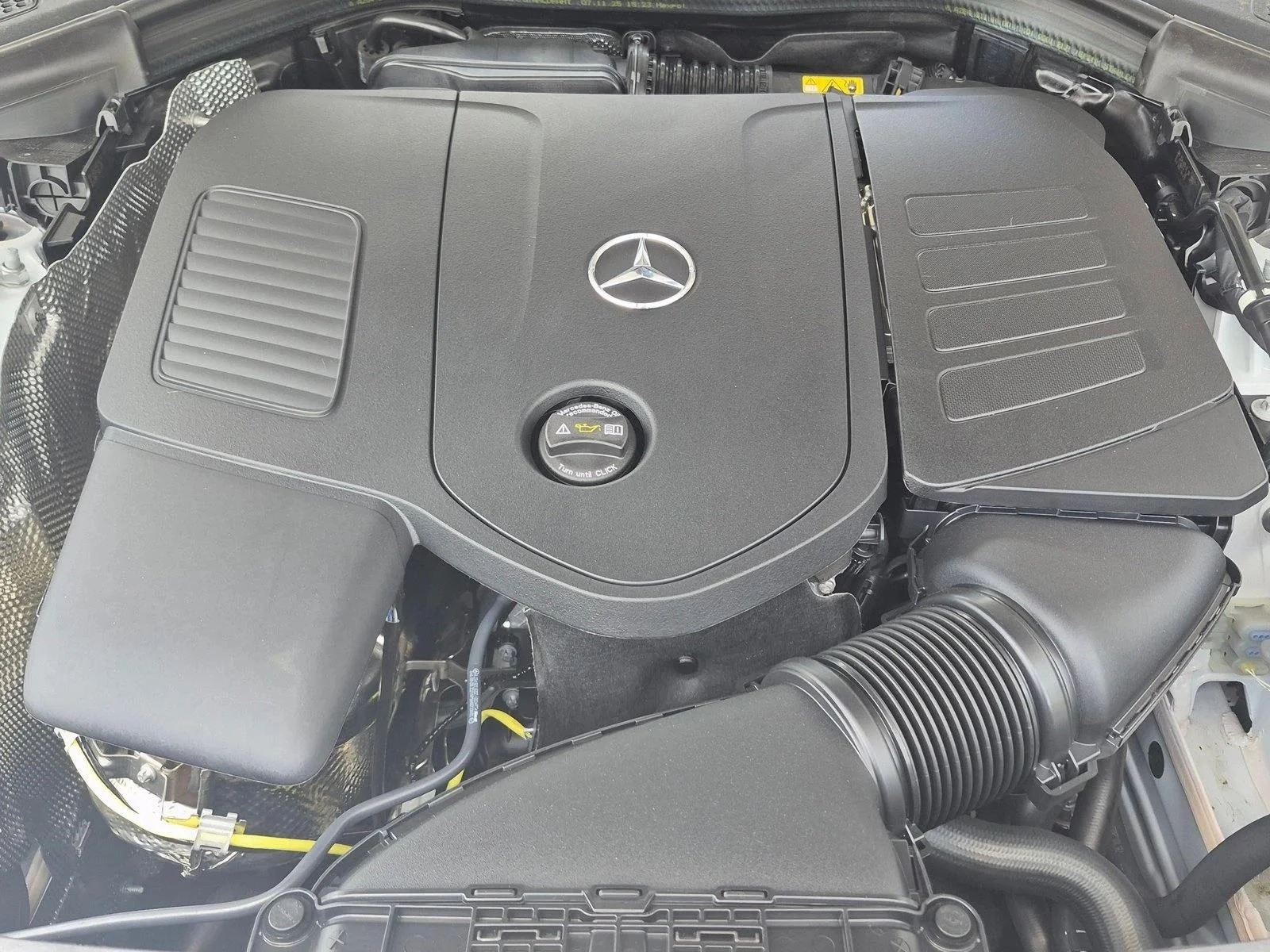 Used 2026 Polar White Mercedes-Benz GLC 300 image 14