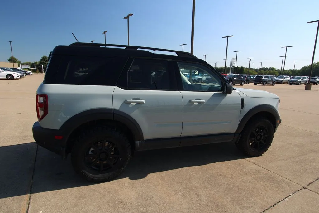 Used 2021  Ford Outer Banks image 5
