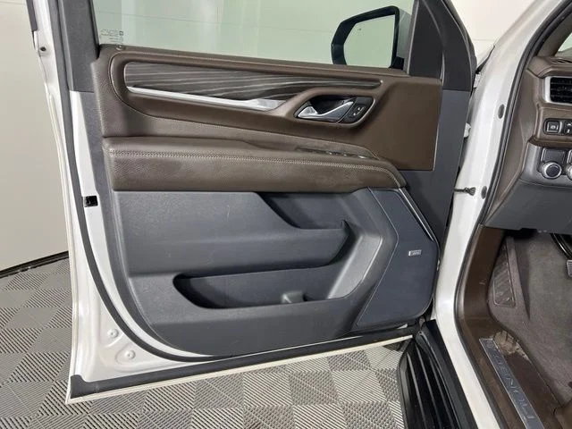 Used 2021 White GMC Denali image 16
