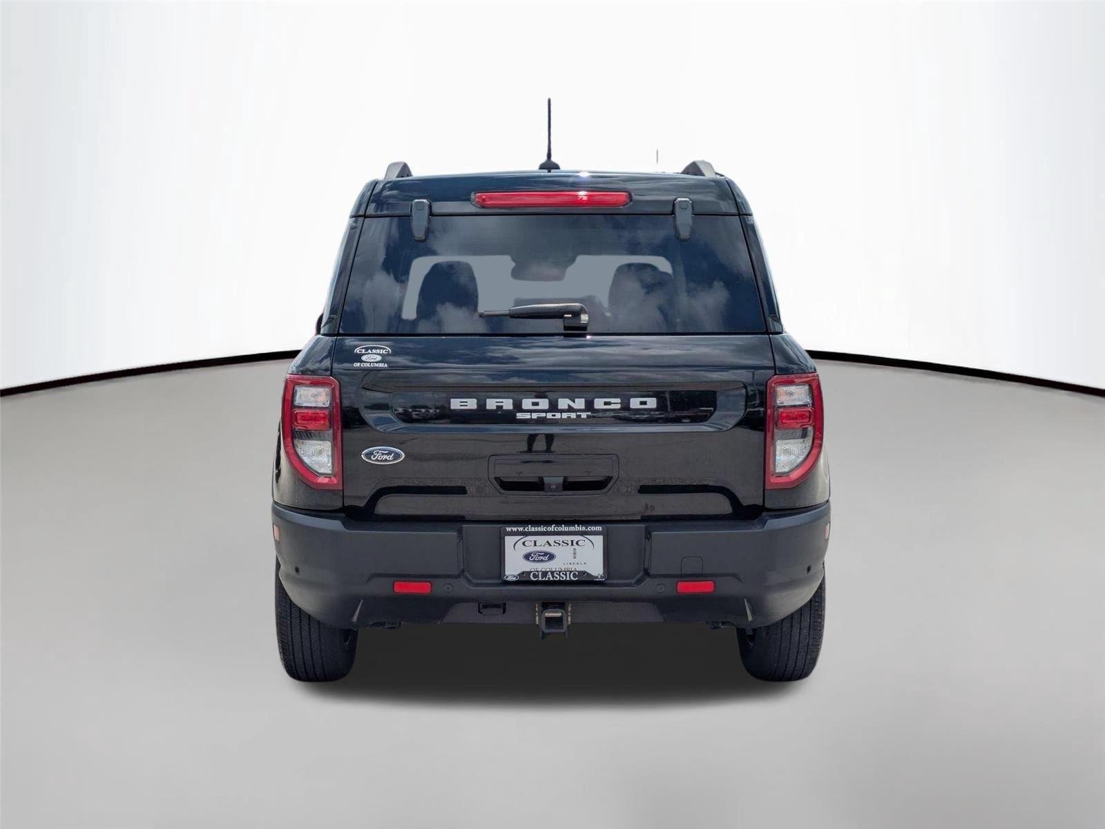 Used 2023 Shadow Black Ford Outer Banks image 6