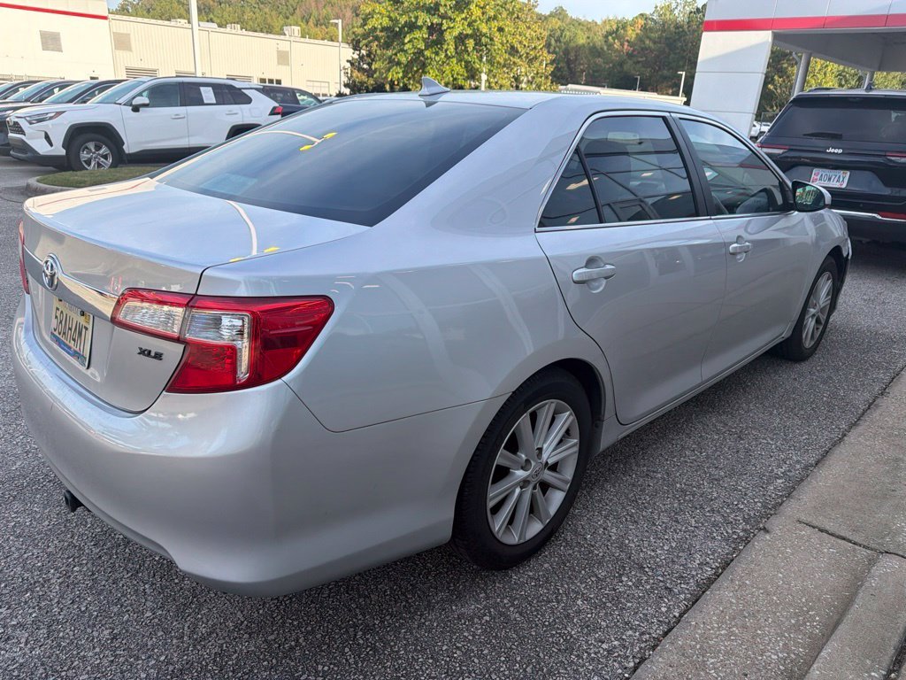 Used 2012 Silver Toyota XLE image 3