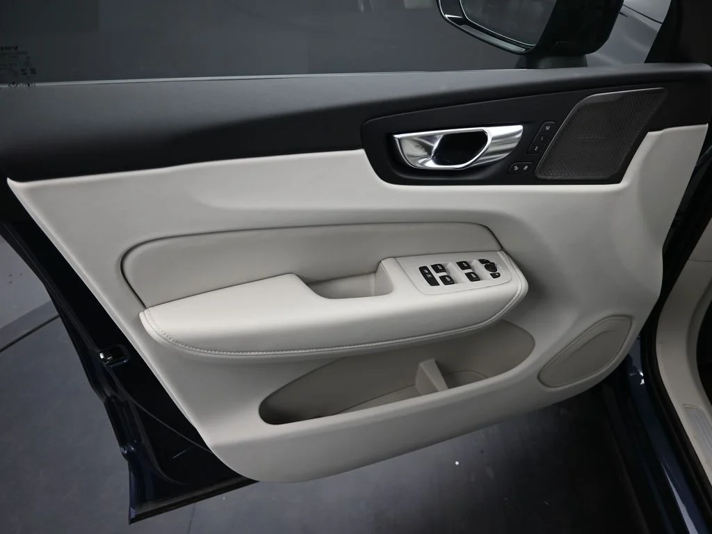 New 2026 Denim Blue Volvo Ultra image 9