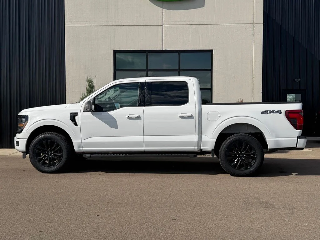 Used 2024 White Ford XLT image 2