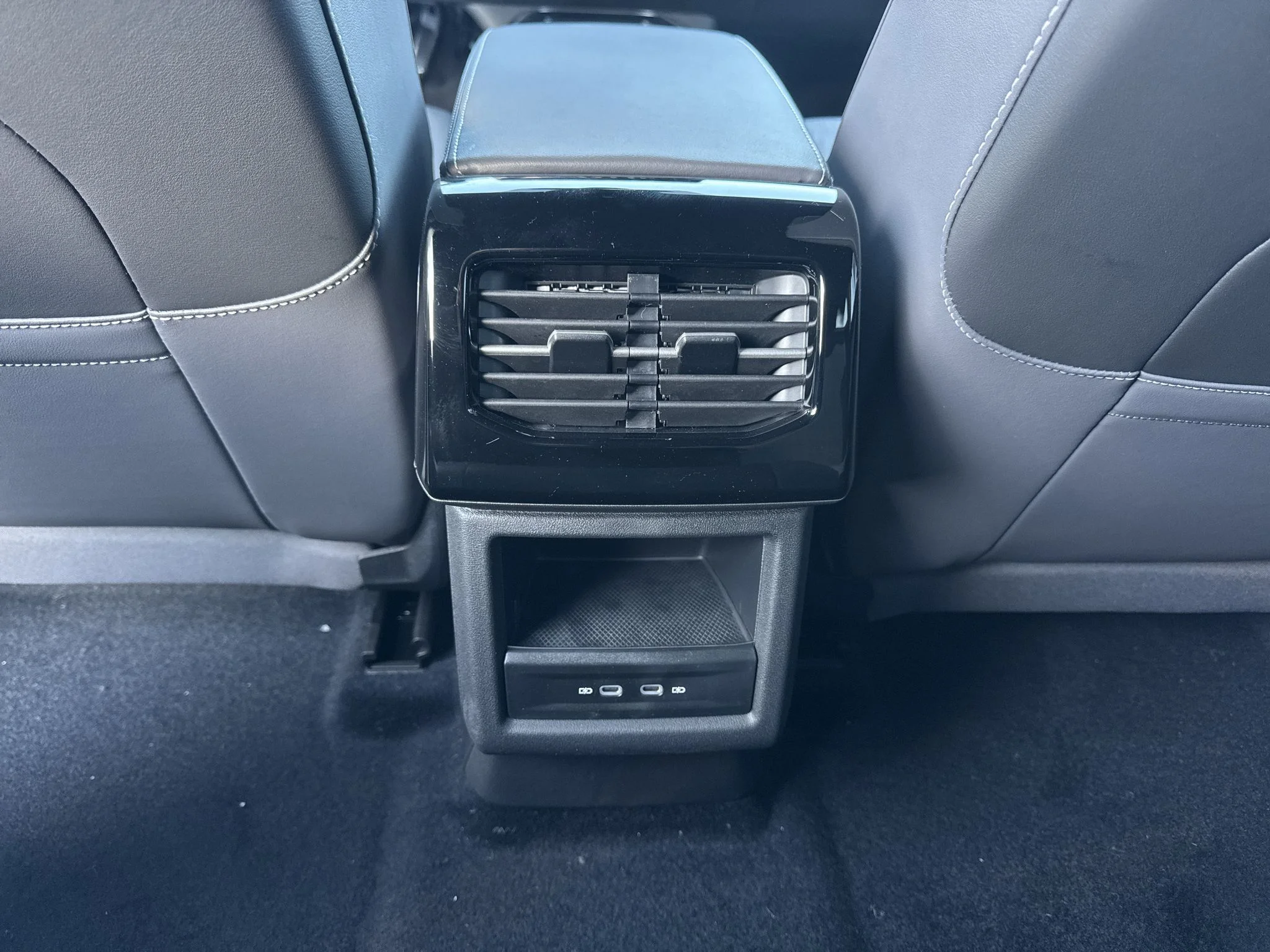 New 2026 Opal White Pearl Volkswagen Pro image 31
