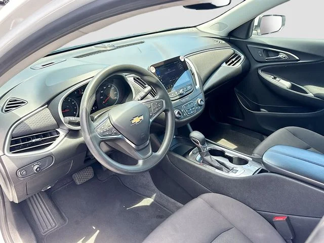Used 2024 White Chevrolet LT image 9