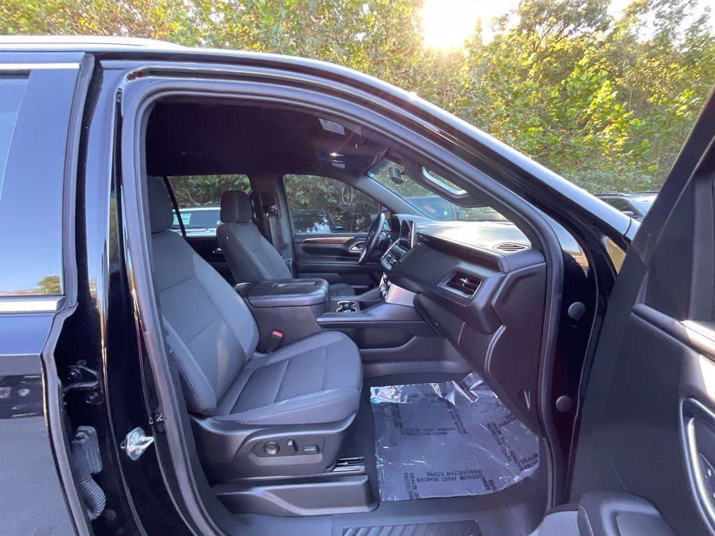 Used 2022 Black GMC SLE image 22