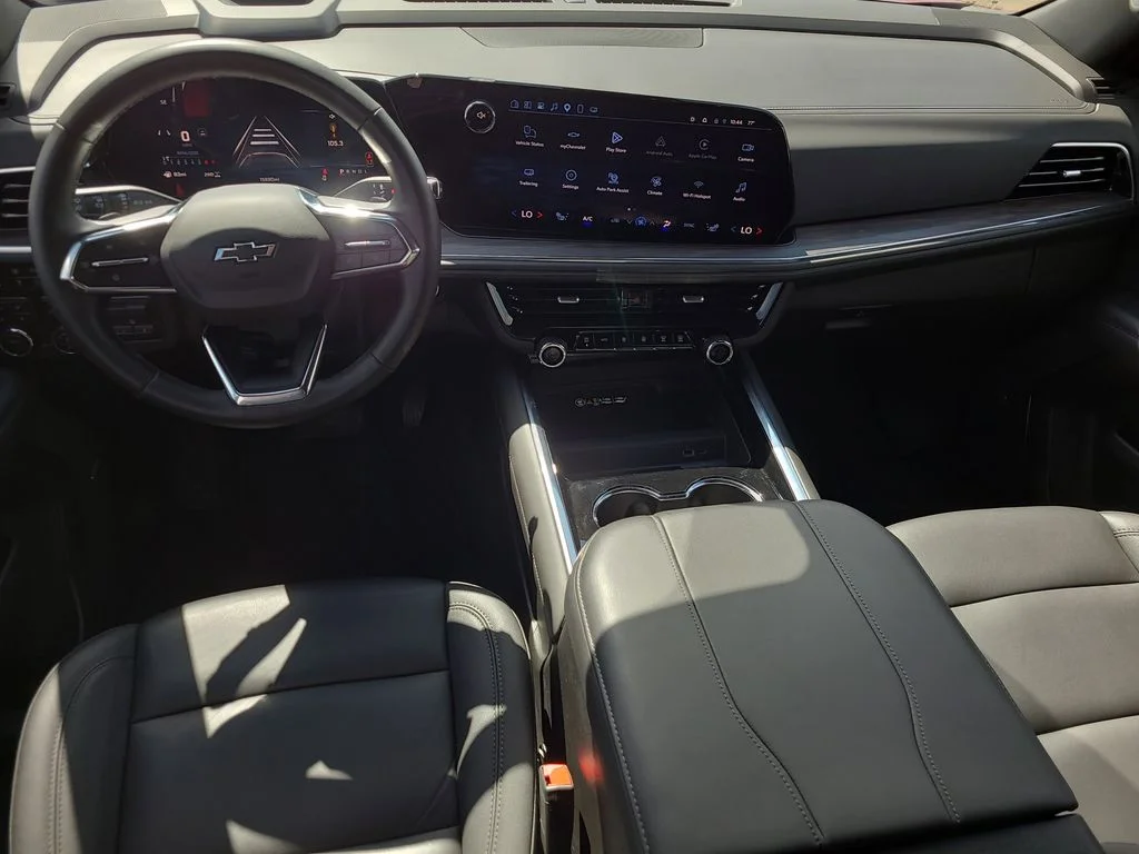 Used 2025 Red Chevrolet Z71 image 20