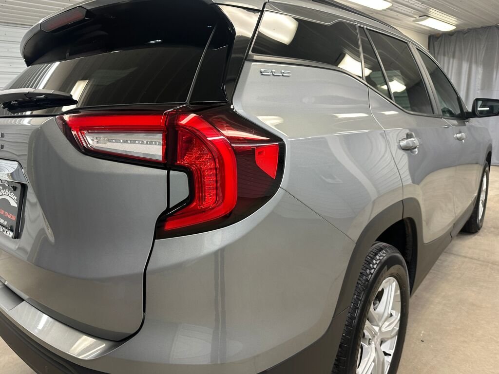 2023 GMC Terrain SLE - Photo 25